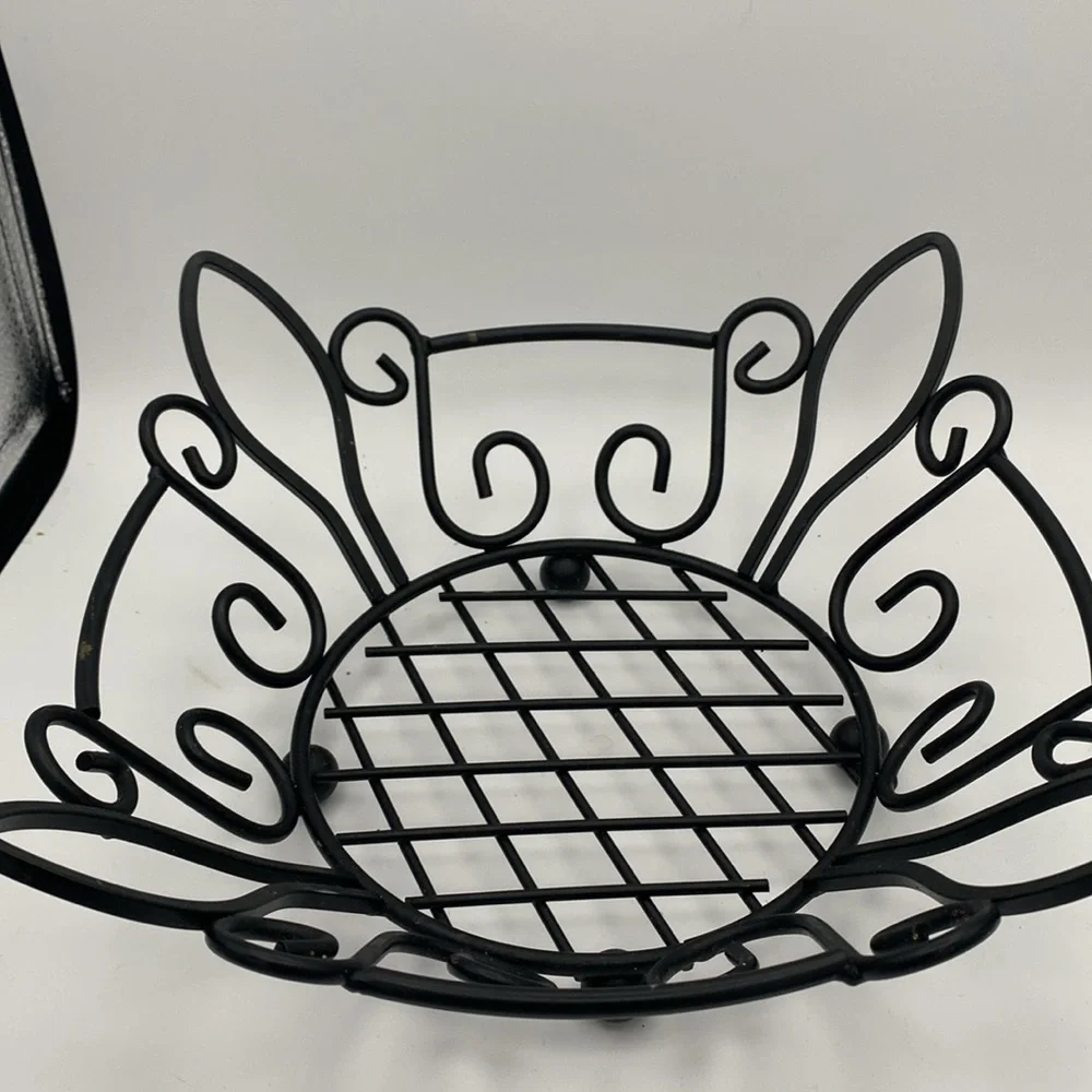 Black metal fruit table decor basket 14x4”